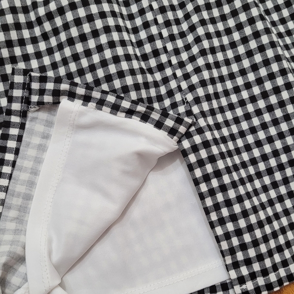 Overall Ruffle skirt- Medium - Picture 8 of 8